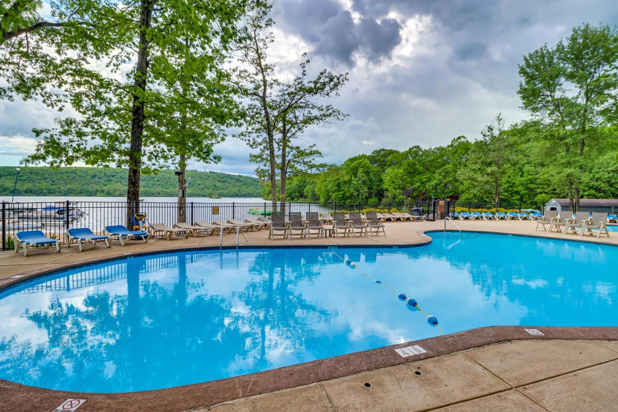 Lake Harmony Home About Half Mi To Big Boulder Mountain Exterior foto