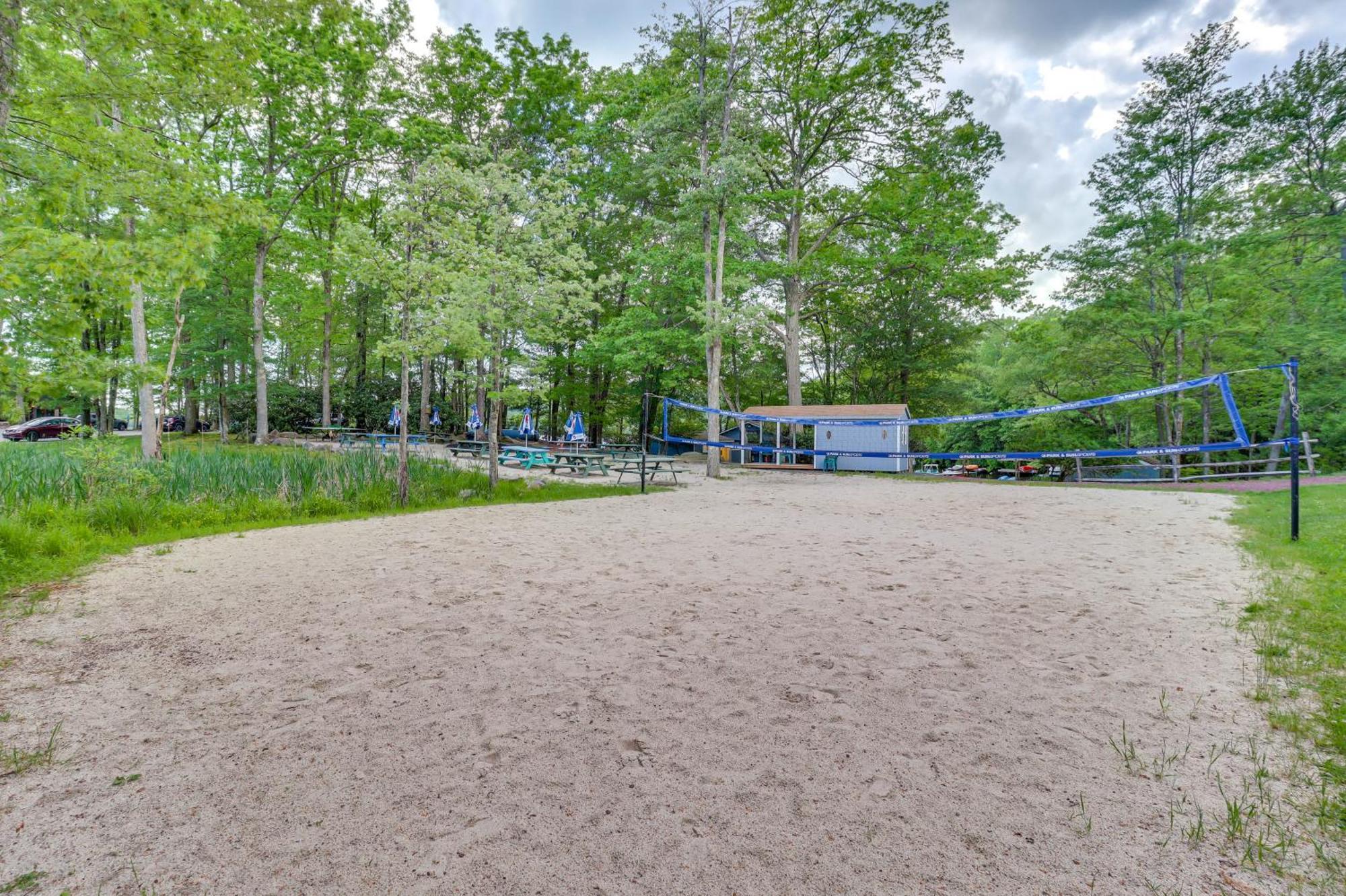 Lake Harmony Home About Half Mi To Big Boulder Mountain Exterior foto